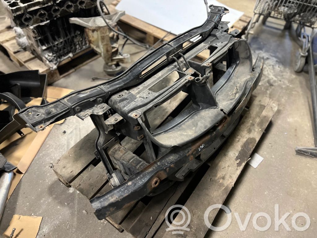 Держатель панели радиатора (телевизор)