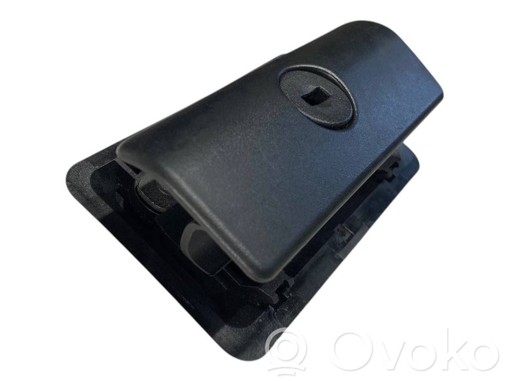 Mantu nodalījuma slēdzene