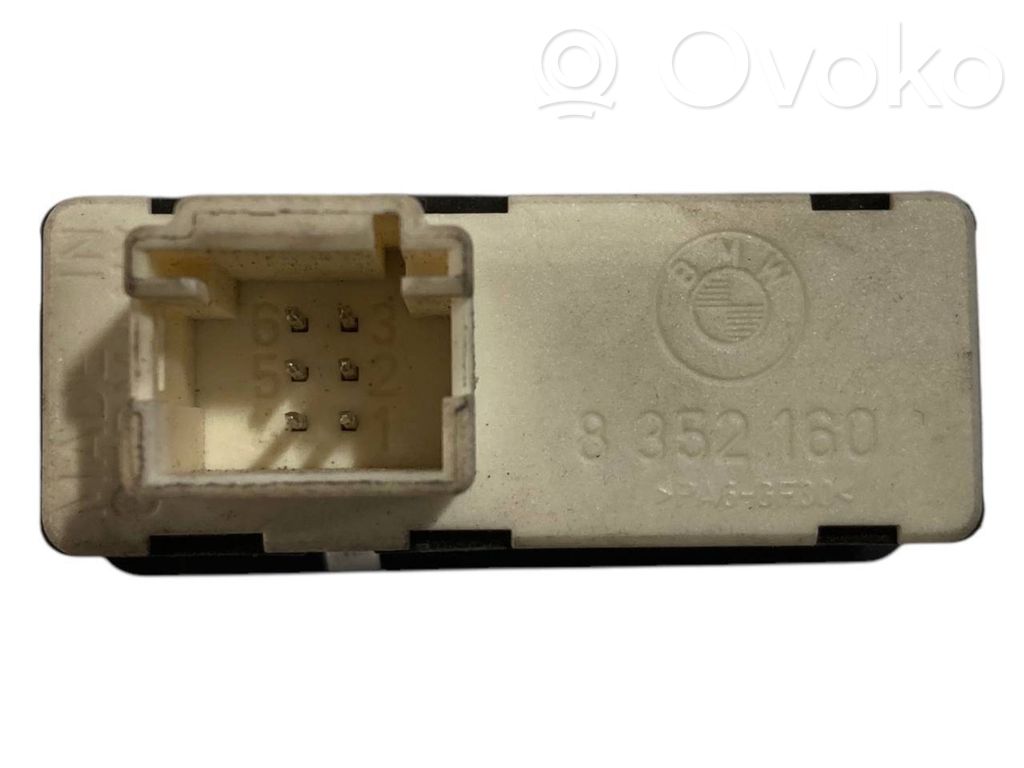 Seat adjustment switch(es)