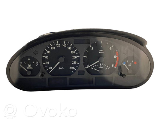 Spidometrs (instrumentu panelī)