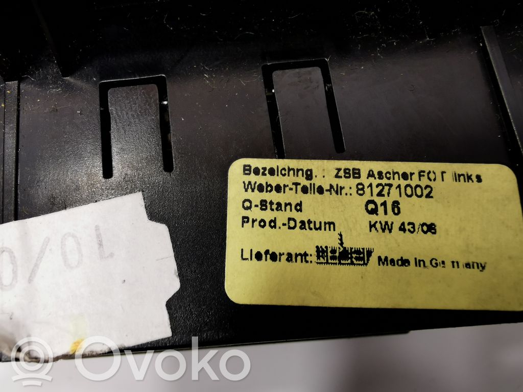 Priekšpusē mantu nodalījums durvīs