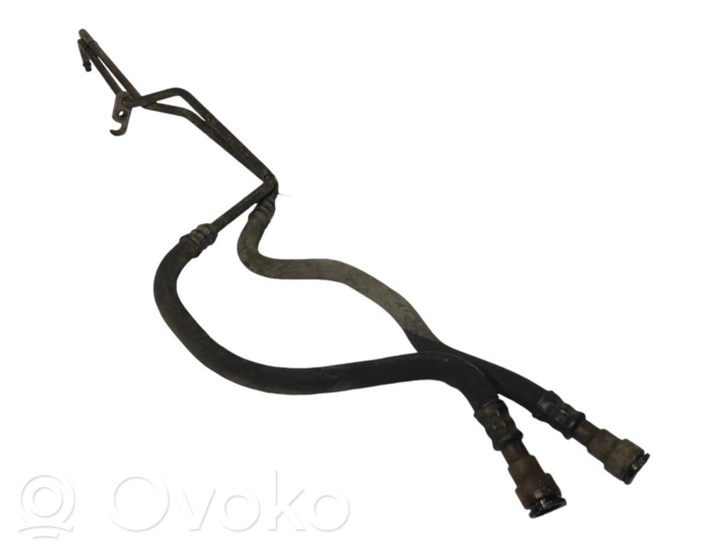 Pārnesumkārbas eļļas dzesētāja caurulīte (-es) / šļūtene (-es)