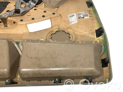 Priekšējo durvju apdare