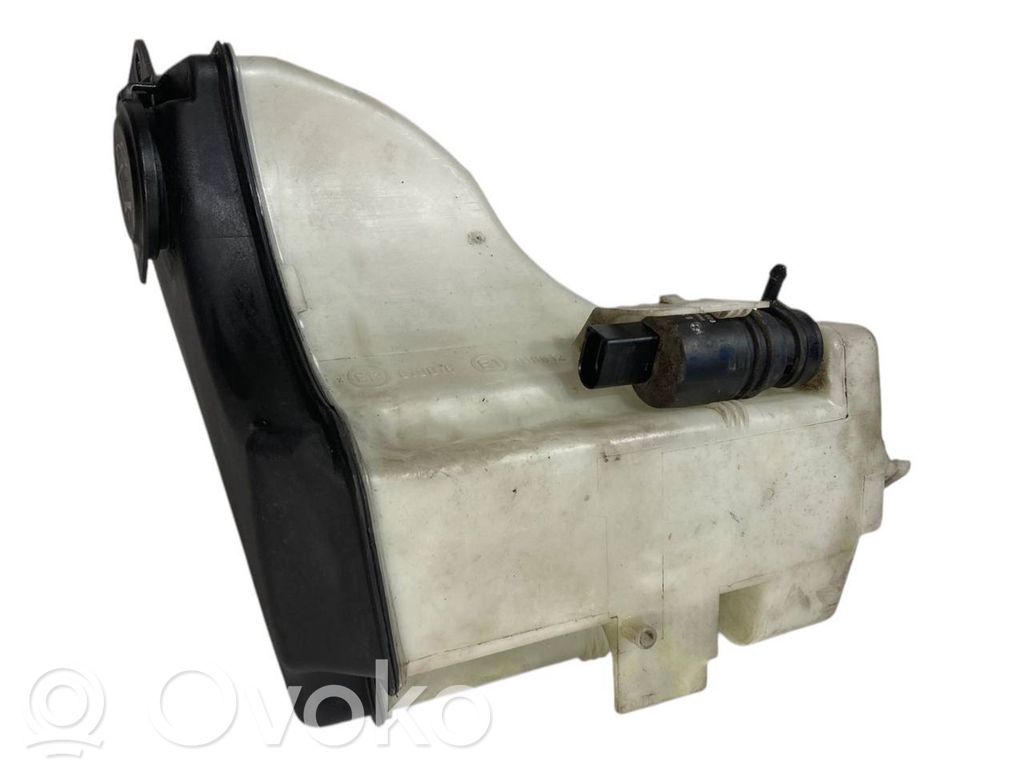 Logu šķidruma tvertne