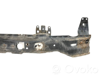 Priekšpusē bampera sija / balka