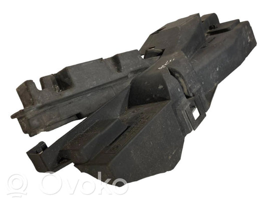 Держатель/кронштейн радиатора(ов)