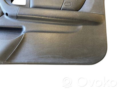 Priekšējo durvju apdare