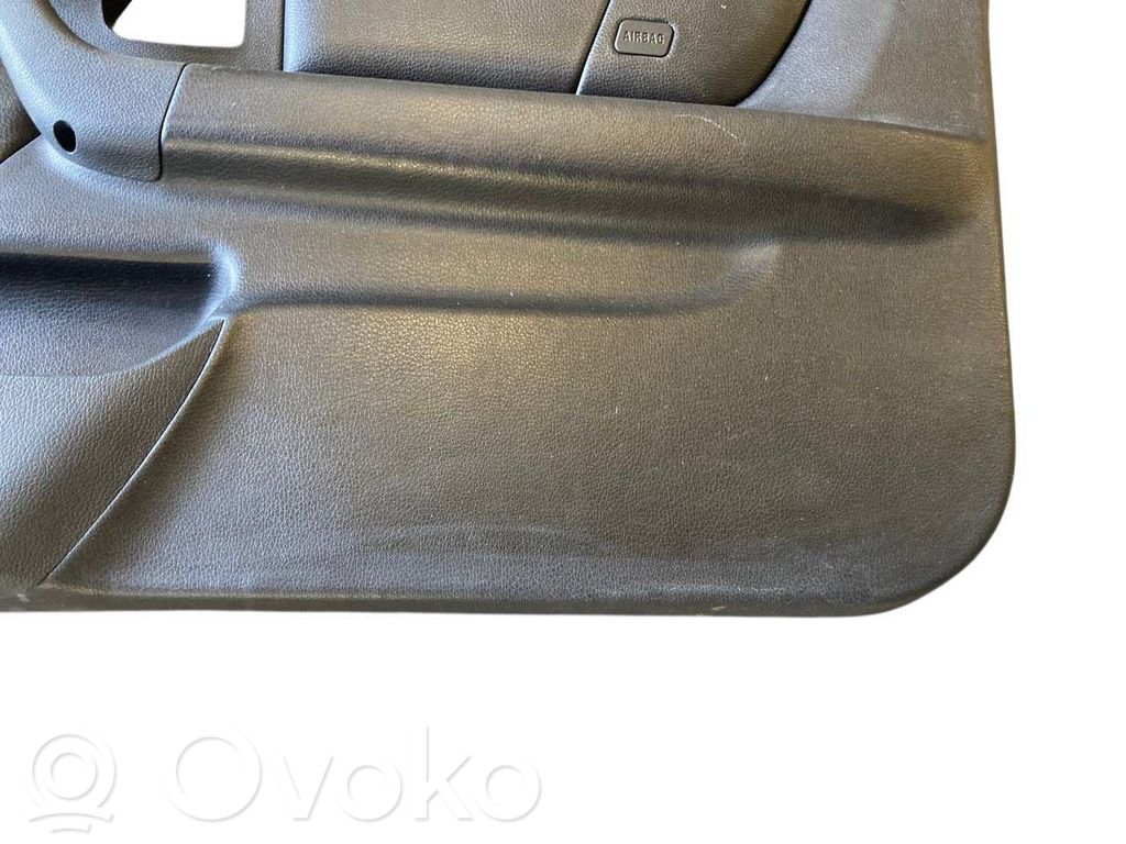 Priekšējo durvju apdare