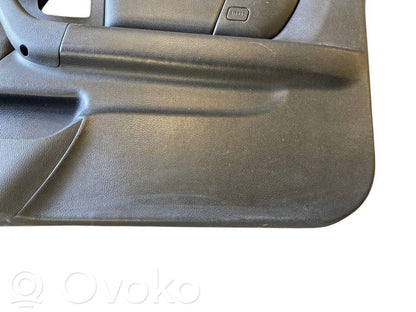 Priekšējo durvju apdare