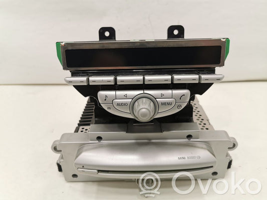 Radio / CD/DVD atskaņotājs / navigācija