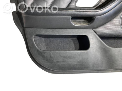 Priekšējo durvju apdare