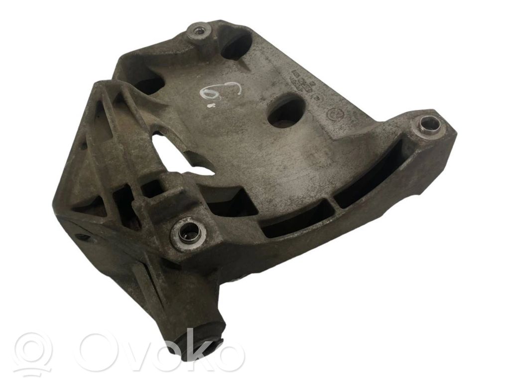 Gaisa kondicionēšanas kompresora stiprinājums