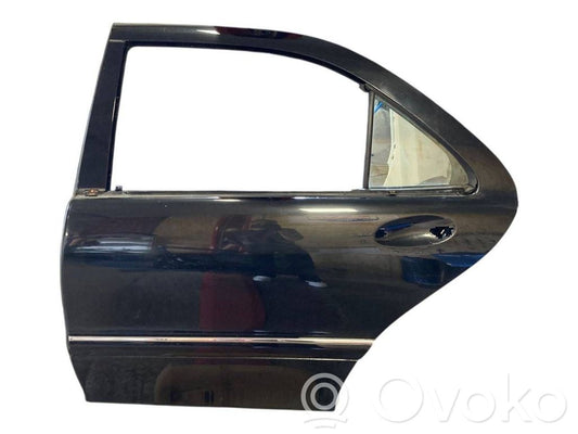 Aizmugurējās durvis