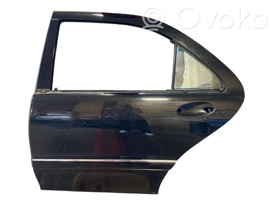 Aizmugurējās durvis