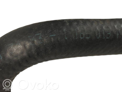 Caurulīte (-es) / šļūtene (-es)