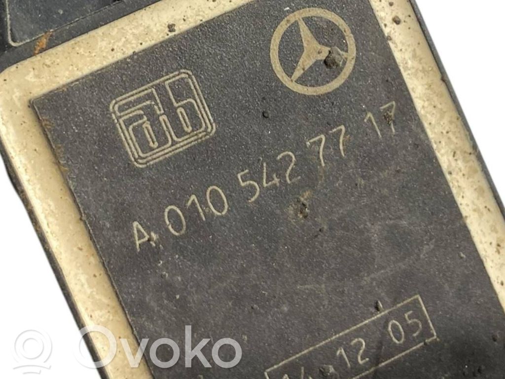 Priekšpusē piekares augstuma sensors