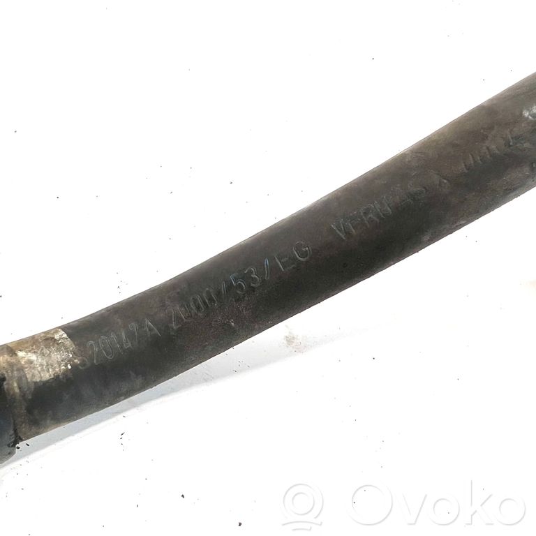 Degvielas caurulīte (-es)