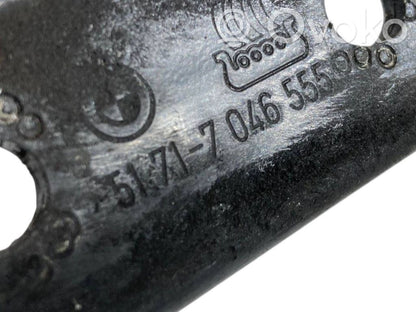 Cita veida dzinēja nodalījuma detaļa