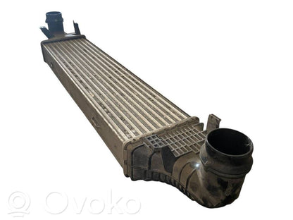 Starpdzesētāja radiators