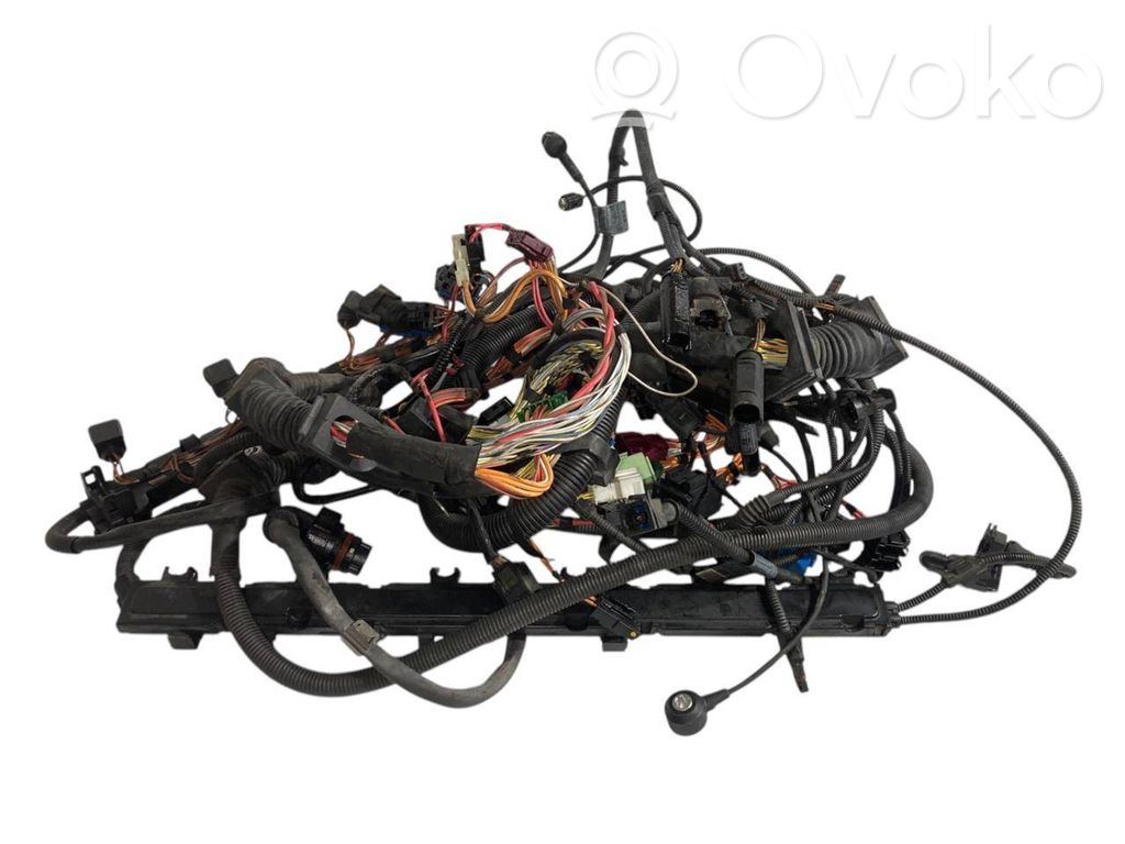 Dzinēja vadu instalācija