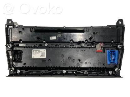 Air conditioning / climate control / interior heating control unit (in the passenger compartment)