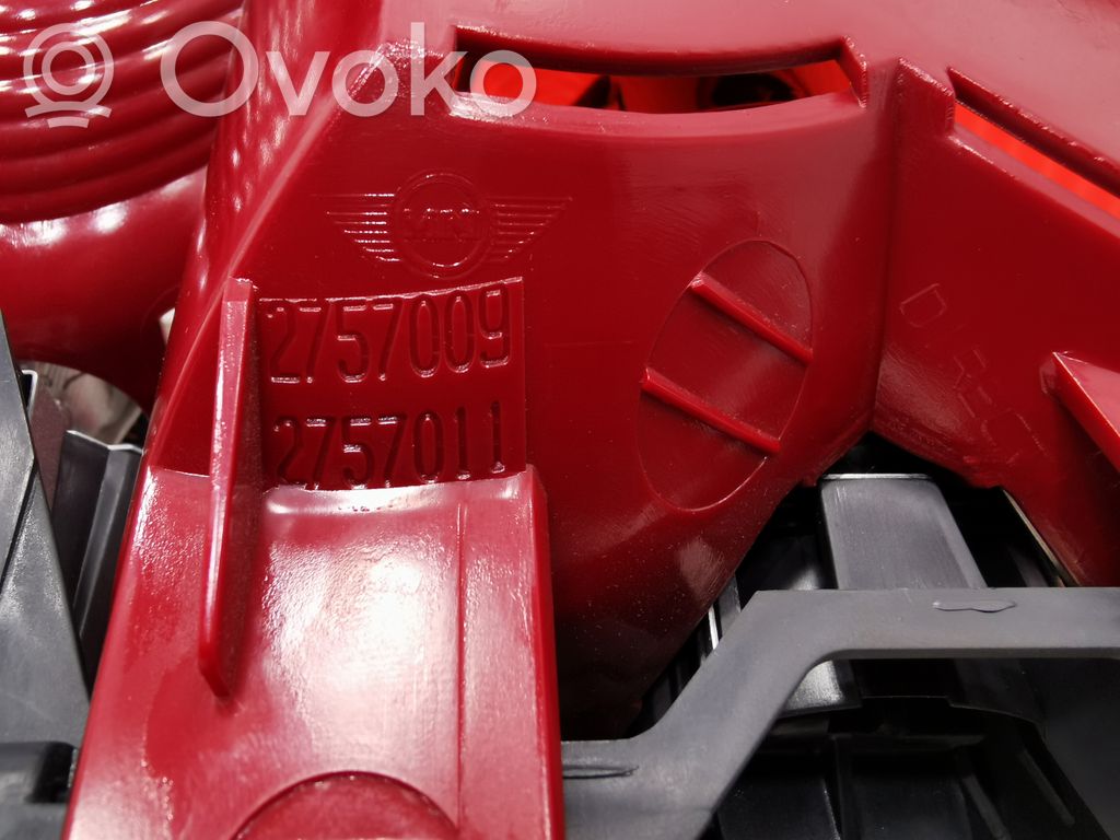 Aizmugurējais lukturis virsbūvē