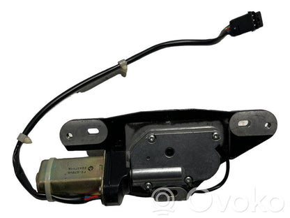 Aizmugurējā pārsega slēdzene