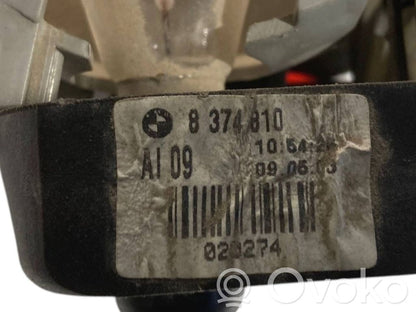 Taillight in the hood