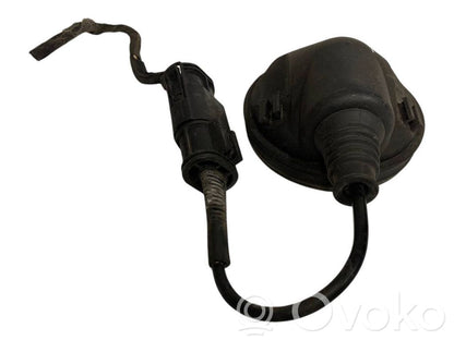 Priekšpusē piekares augstuma sensors