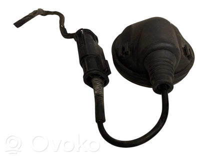 Priekšpusē piekares augstuma sensors