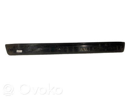 Front sill trim (inner)