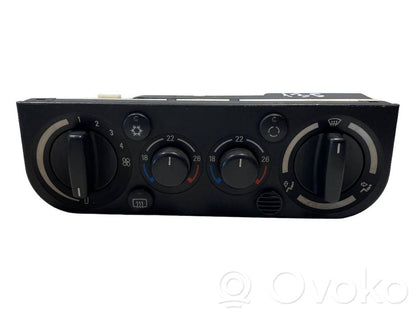 Gaisa kondicioniera / klimata kontroles / salona apsildes vadības bloks (salonā)