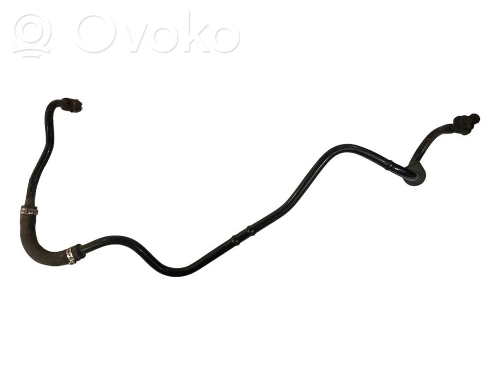 Caurulīte (-es) / šļūtene (-es)