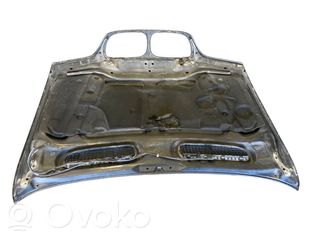 Dzinēja pārsegs (vāks)