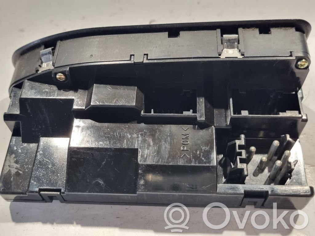 Power window switch