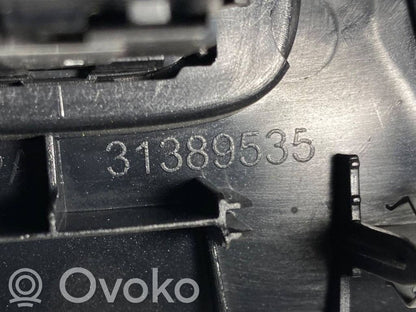 Instrumentu paneļa dekoratīvā apdare