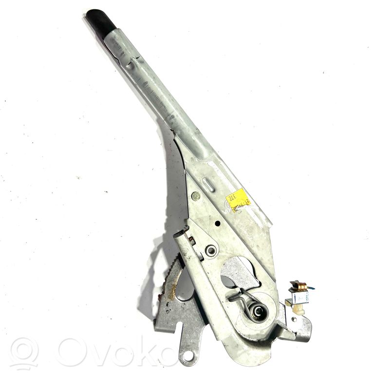 Механизм ручного тормоза (внутри)