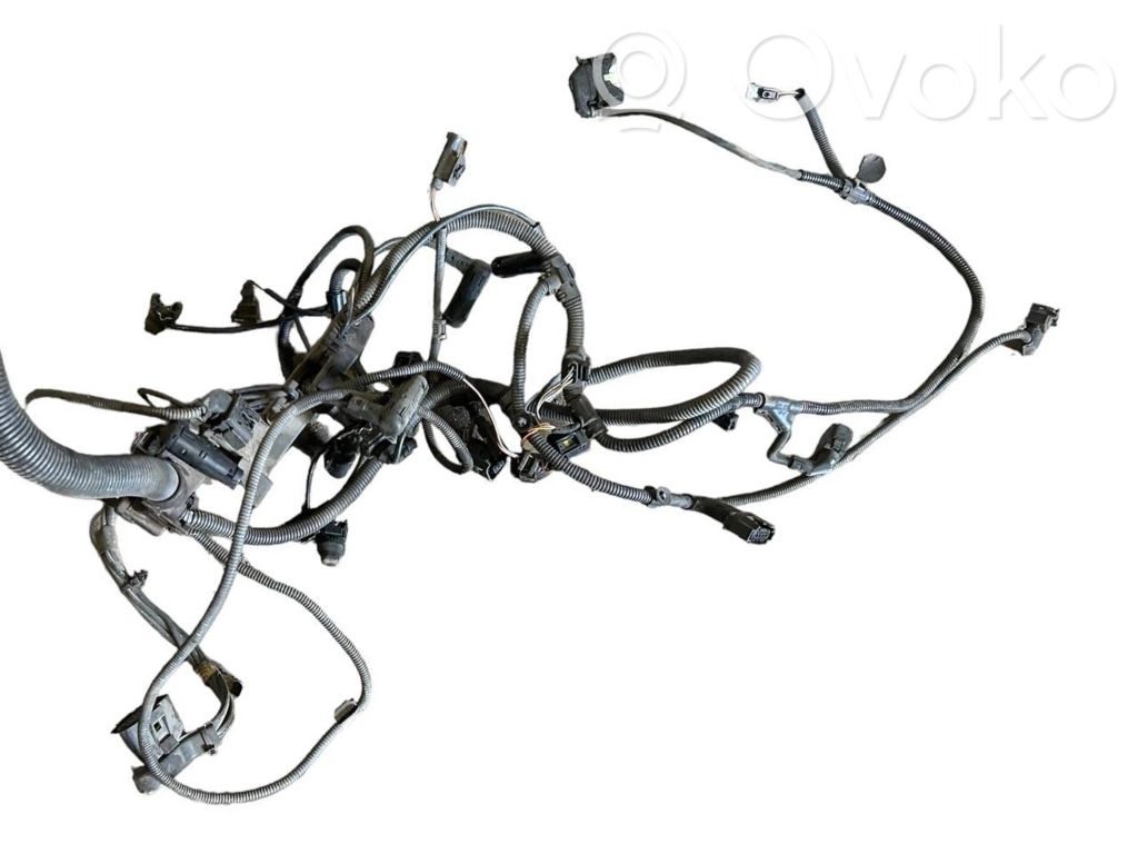 Dzinēja vadu instalācija