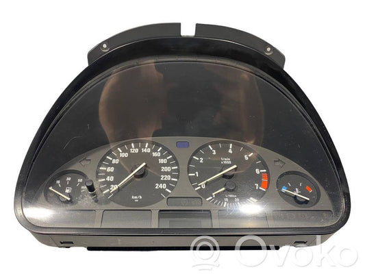 Spidometrs (instrumentu panelī)