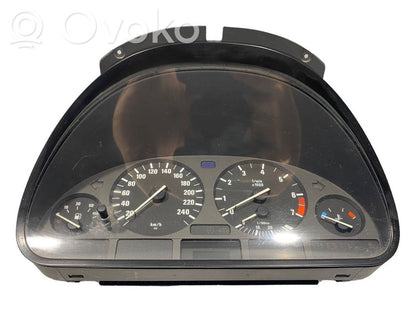 Speedometer (in the instrument panel)