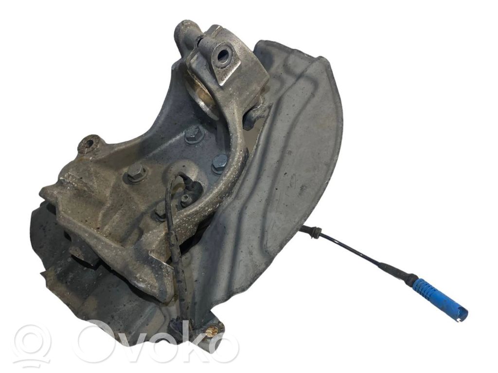 Priekšējā riteņa rumbas vārpstas šarnīrs (stupica, capfa)