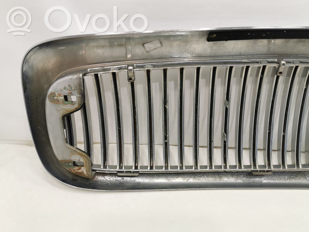 Priekšējais režģis