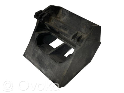 Radiatora (-u) turētājs / kronšteins