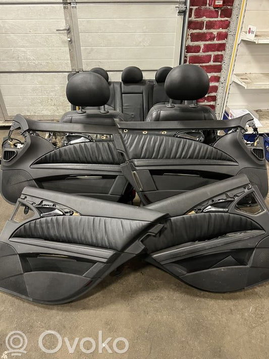 Комплект сидений