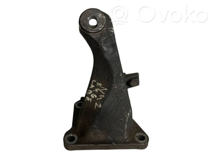 Engine mounting bracket