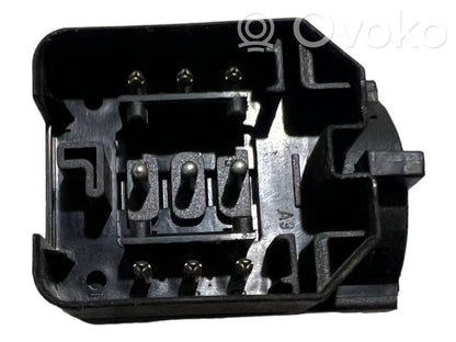 Aizdedzes slēdža kontakti