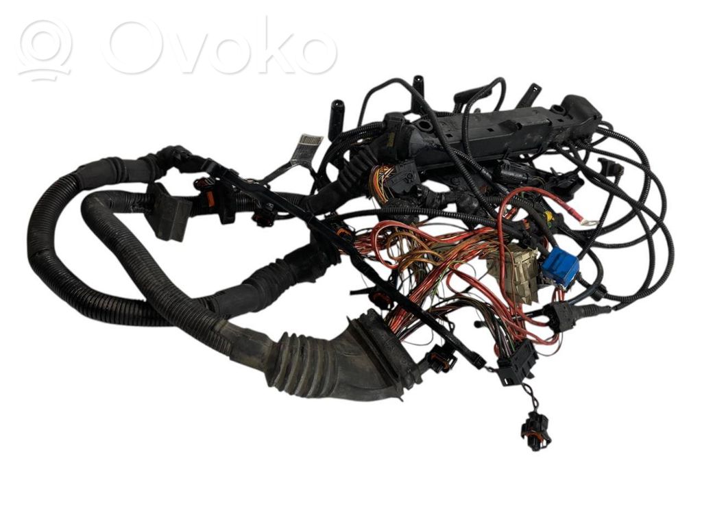 Dzinēja vadu instalācija