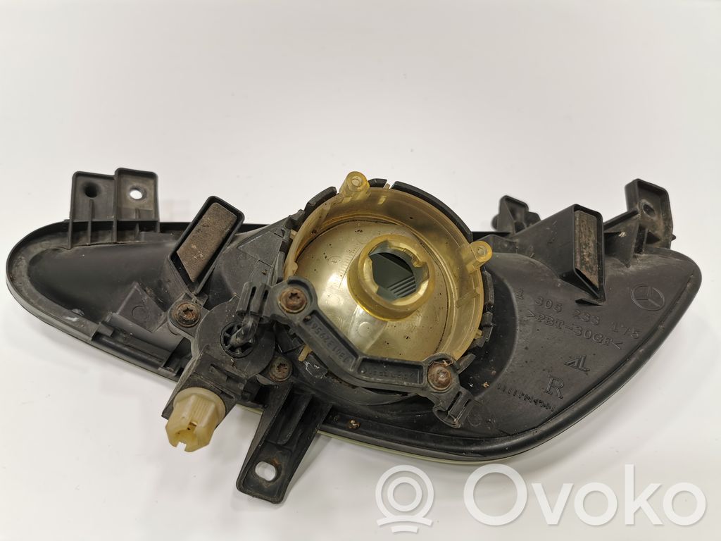 Miglas lukturis priekšā