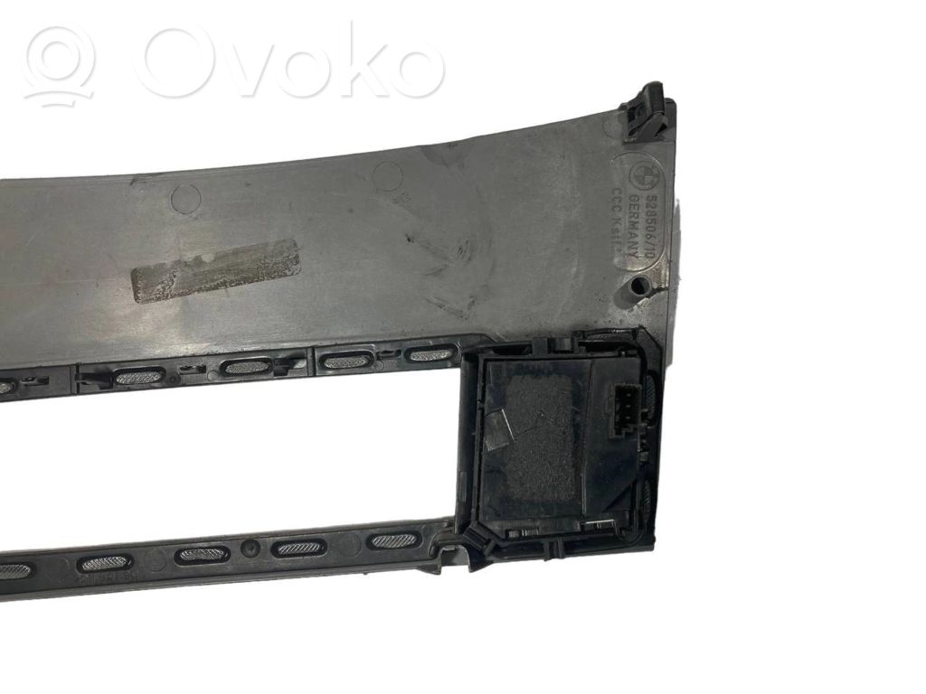 Cita veida salona detaļa