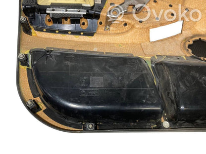 Priekšējo durvju apdare